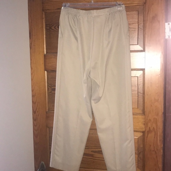 Pendleton Khaki Pants 8 - Picture 4 of 7